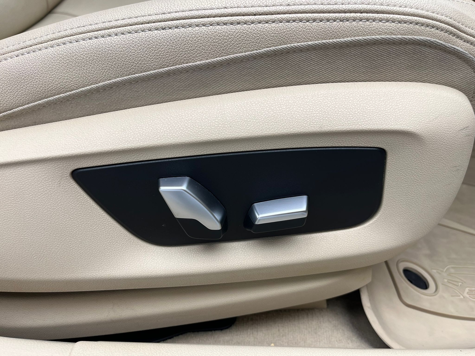 BMW 5 Serisi 520i Prestige araç fotoğrafı 6