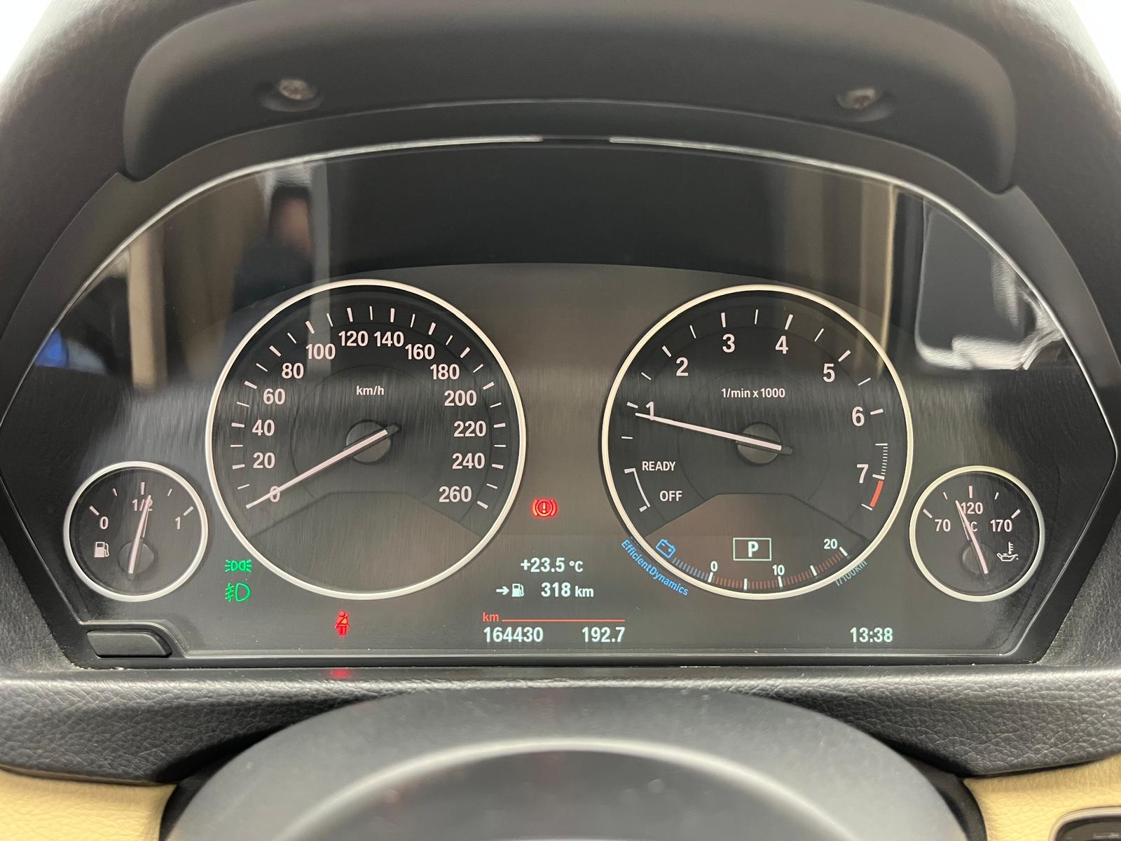 BMW 3 Serisi 318i Premium Line araç fotoğrafı 18