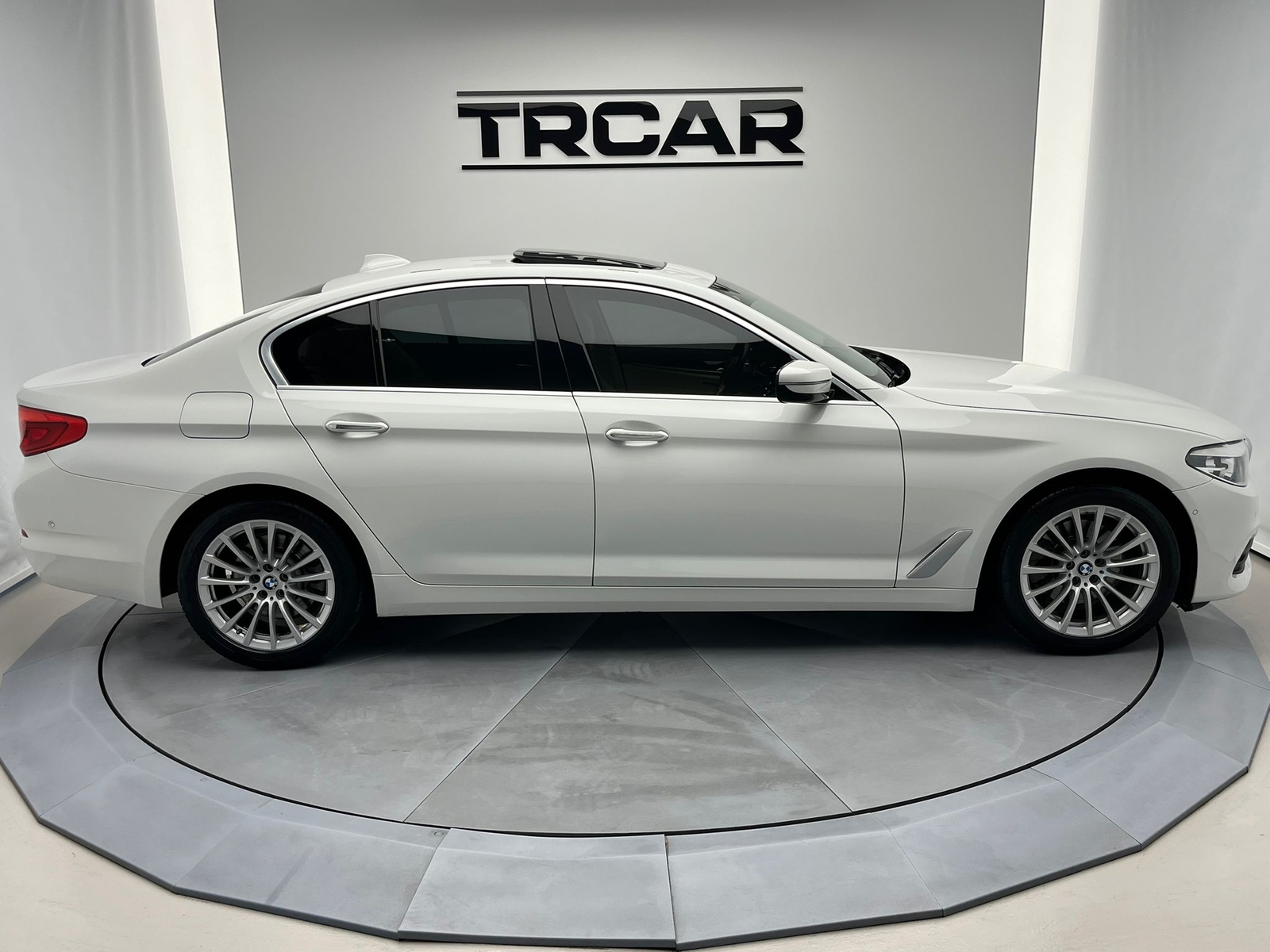 BMW 5 Serisi 520i Prestige araç fotoğrafı 17