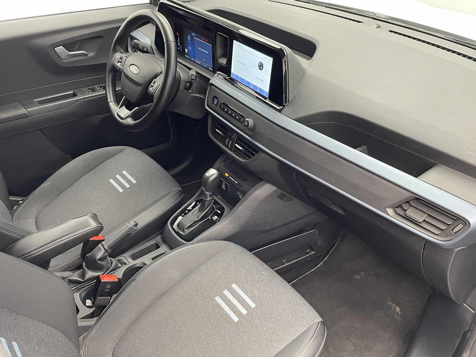 Ford Tourneo Courier 1.0 EcoBoost Active araç fotoğrafı 3