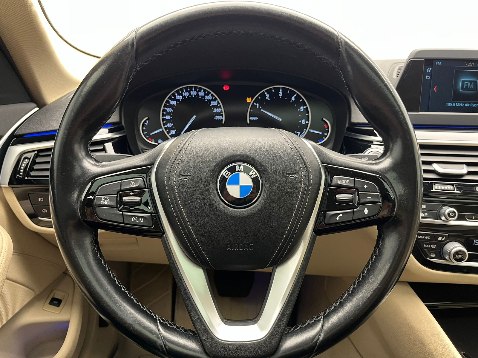 BMW 5 Serisi 520i Prestige araç fotoğrafı 13