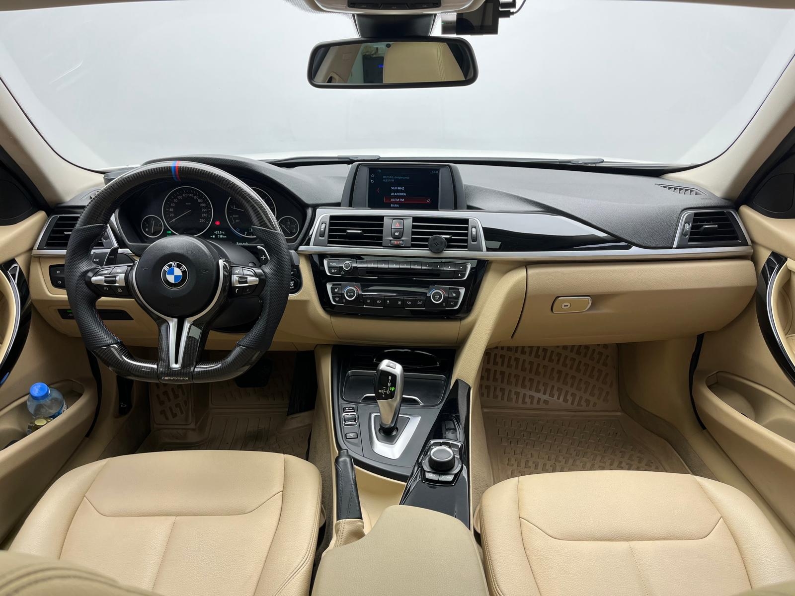 BMW 3 Serisi 318i Premium Line araç fotoğrafı 6